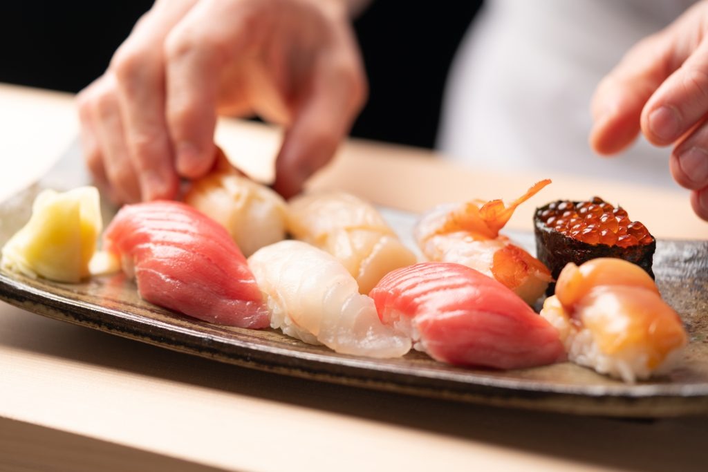ร้านซูชิพรีเมียมและโอมากาเสะ เปิดประสบการณ์สุดพิเศษในโตเกียว