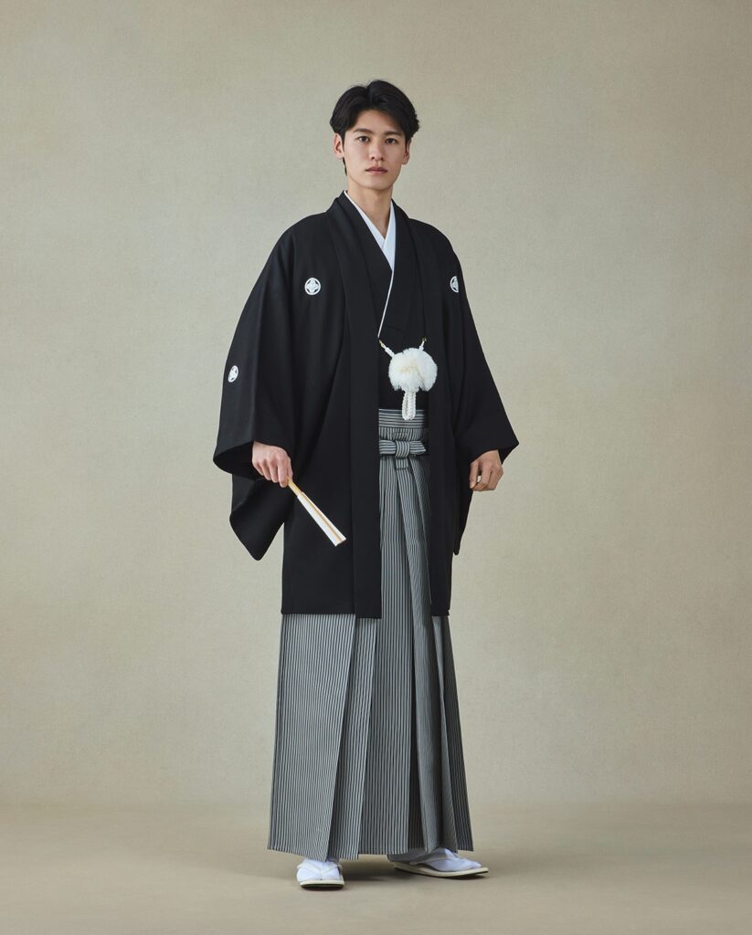 คุโรมอนสึกิฮากามะ (Kuromontsuki Hakama)