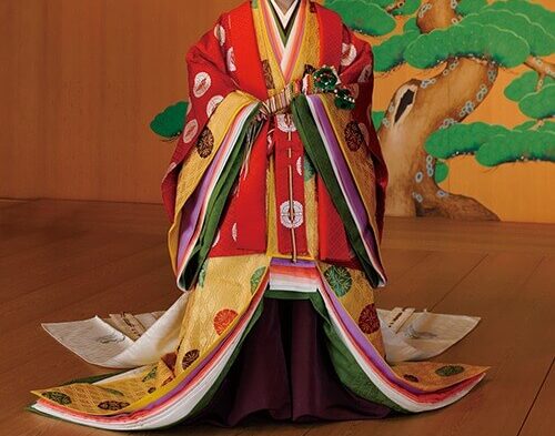 จูนิฮิโตเอะ (Junihitoe)
