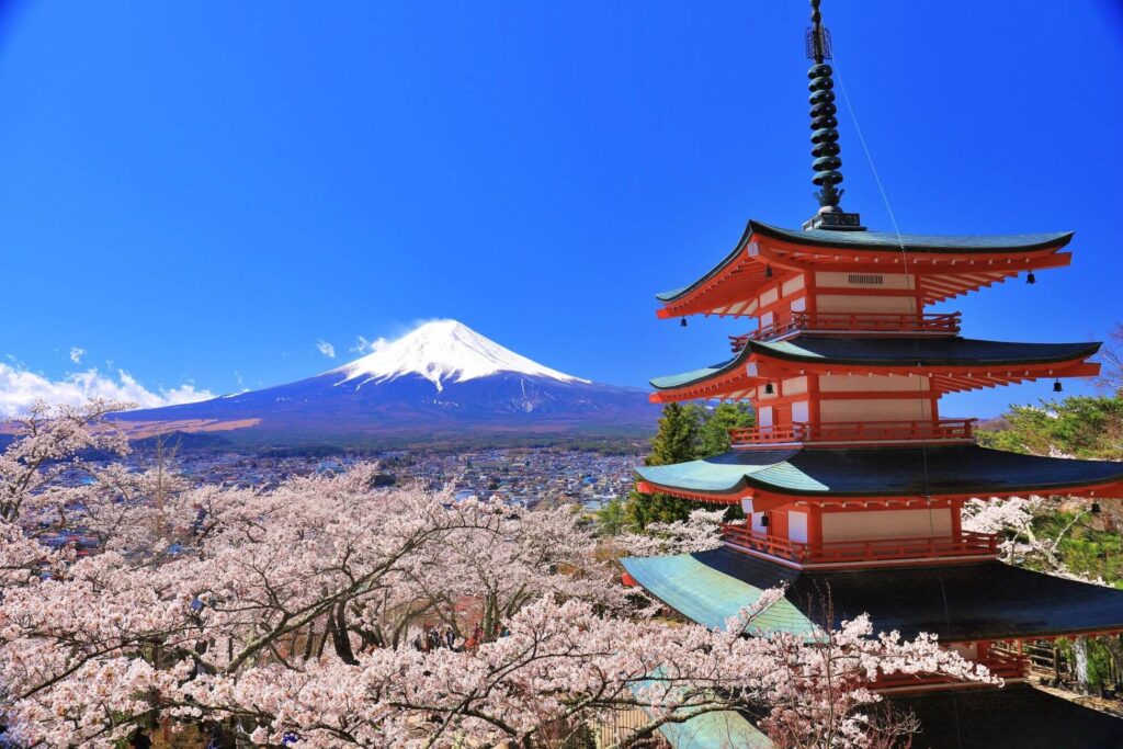 10 เมืองเปี่ยมเสน่ห์และ 10 สถานที่ท่องเที่ยวชื่อดังในญี่ปุ่น