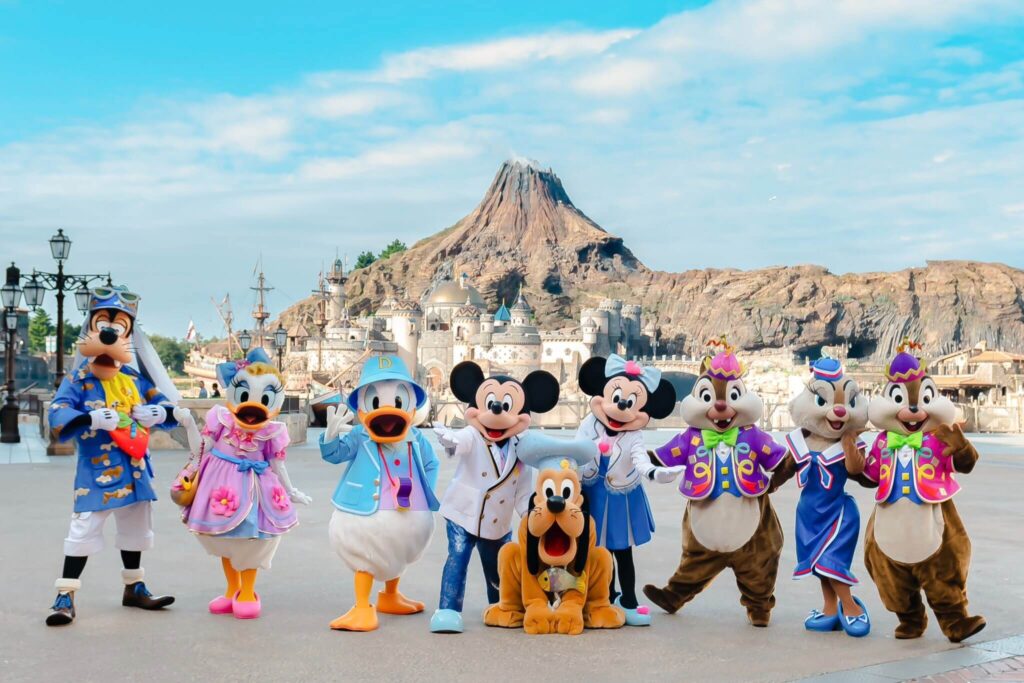 Tokyo Disneyland: โตเกียวดิสนีย์แลนด์ เที่ยวสนุกในแดนแห่งความฝัน