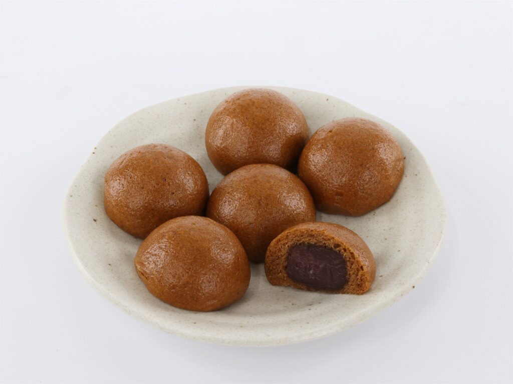 มันจูน้ำตาลทรายแดงเนื้อหนึบ 6 ชิ้น / 1 แพ็ก 248 เยน (รวมภาษี 267 เยน)